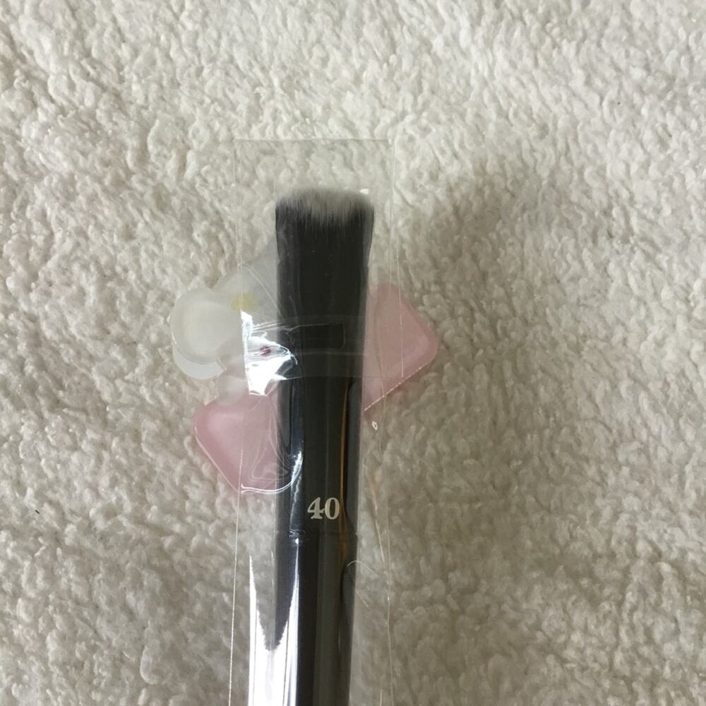 Kat Von D Lock-It Edge Concealer Black Brush - Picture 5 of 15
